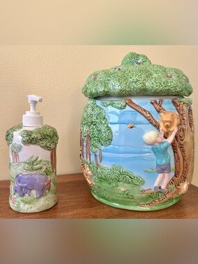 Winnie the Pooh Kitchen Counter Set Cookie Jar & Soap Dispenser